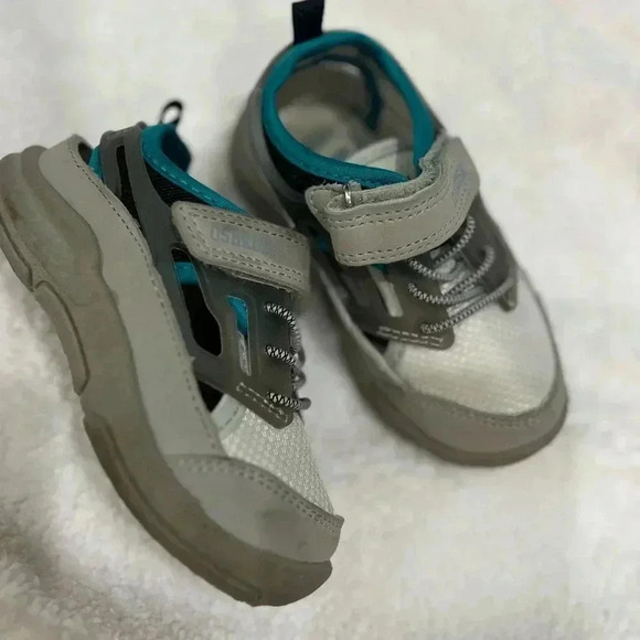 OshKosh B'Gosh Carlo Boys Sandal size 6M - Picture 3 of 11